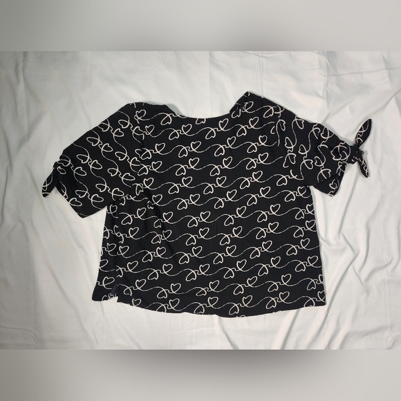 Apt 9 Womens Short Sleeve Heart Button Down Blouse 1X - Picture 8 of 9